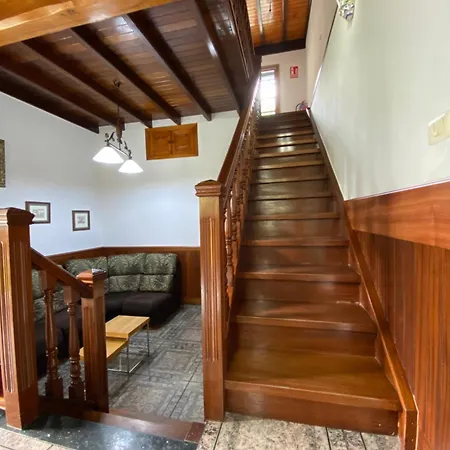 Holiday home Casa Gin Tazones