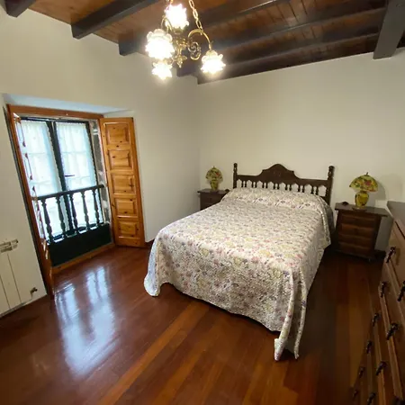 Holiday home Casa Gin *