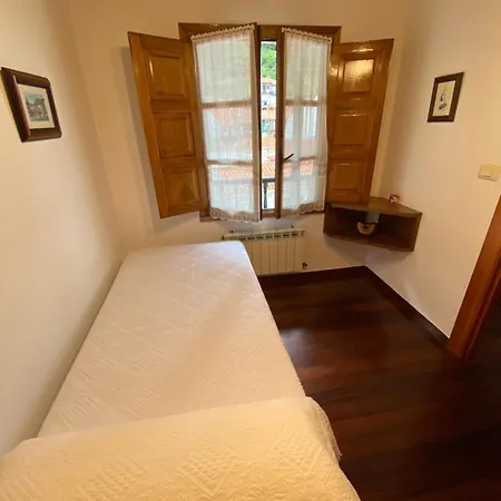 Casa Gin Holiday home Tazones